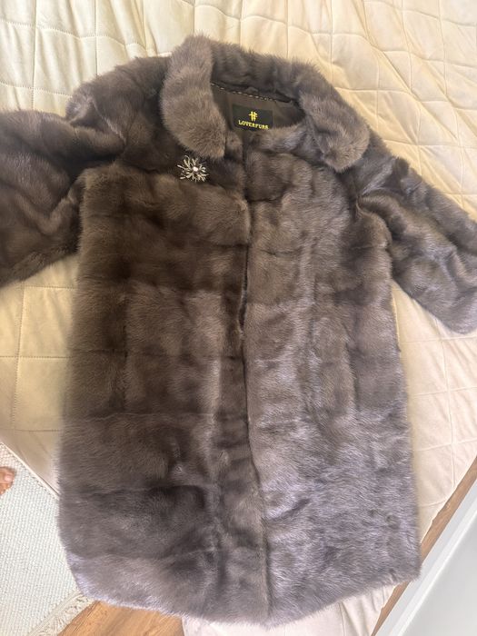 Продам норковую шубу