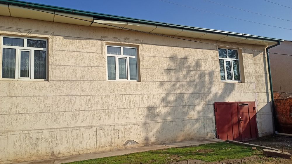 Uy sotiladi Qibray tumanida