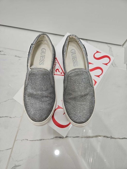 Guess оригинални /36