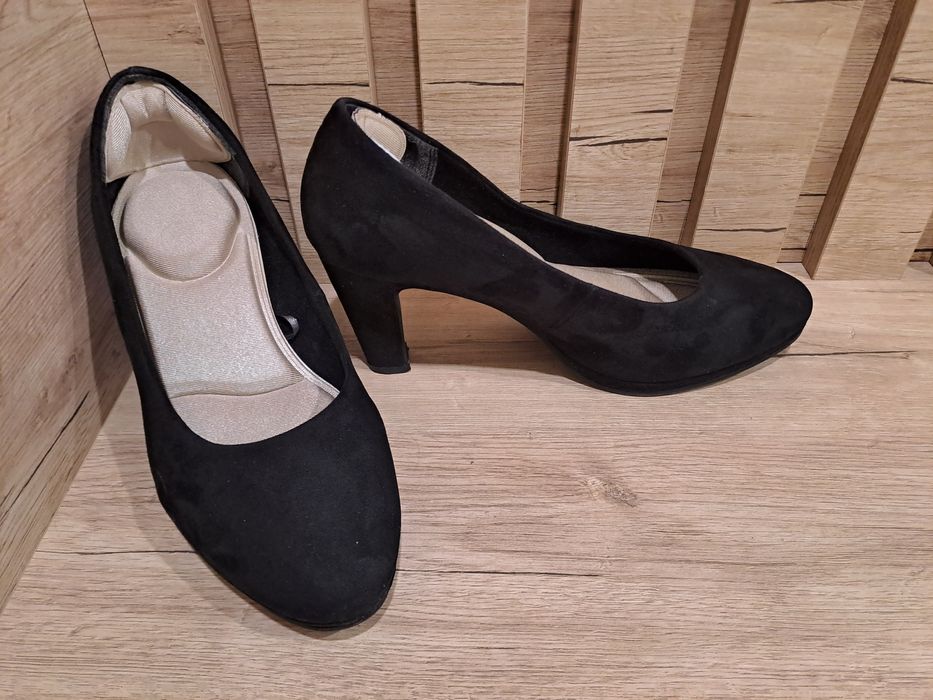 Дамски високи обувки