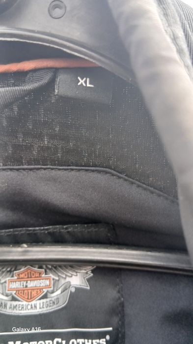 Лятно мото яке Harley Davidson.