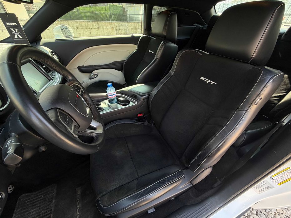 Dodge Challenger SXT Plus 3.6