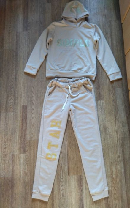 Костюм спортивный новый
