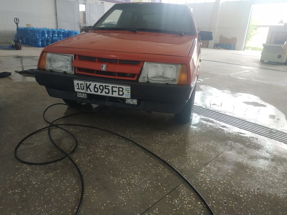 Срочна сотилади Лада