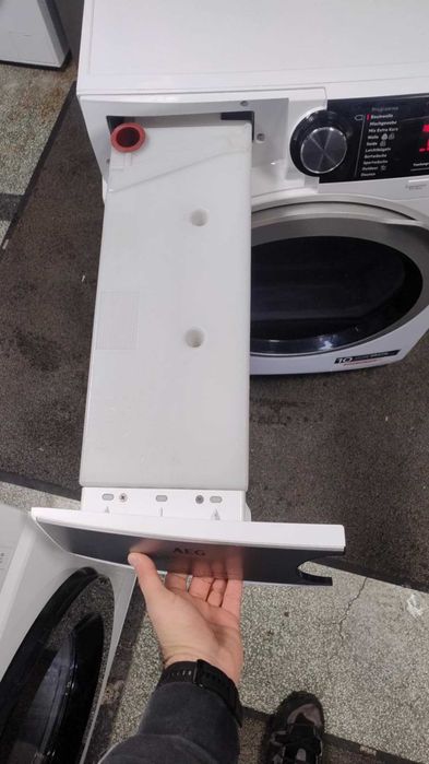 A+++ Сушилня с термопомпа AEG-АЕГ 8 кг SensiDry 8000 Series