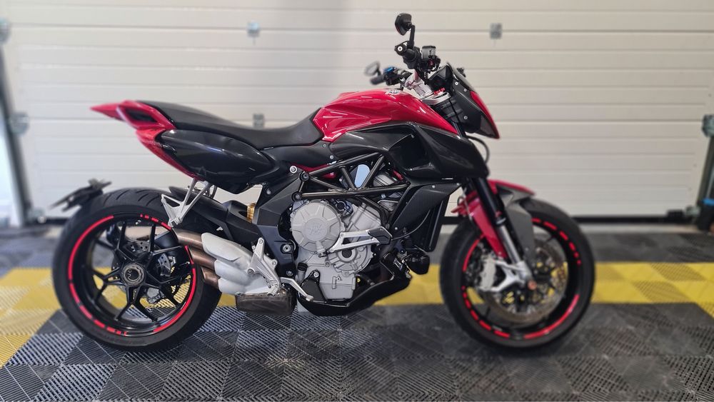 Mv Agusta Rivale 800