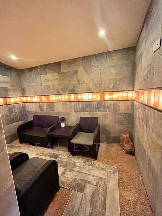 Хотел в Добрич, област-гр.Балчик площ 2000 цена 900000