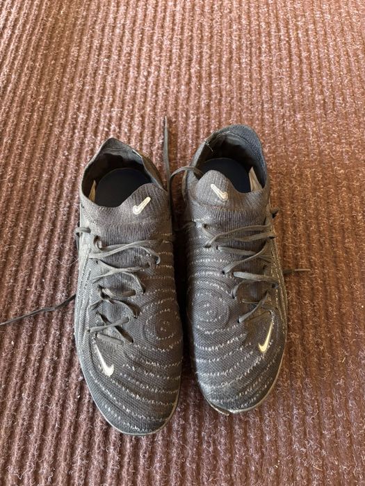 Nike черного цвета