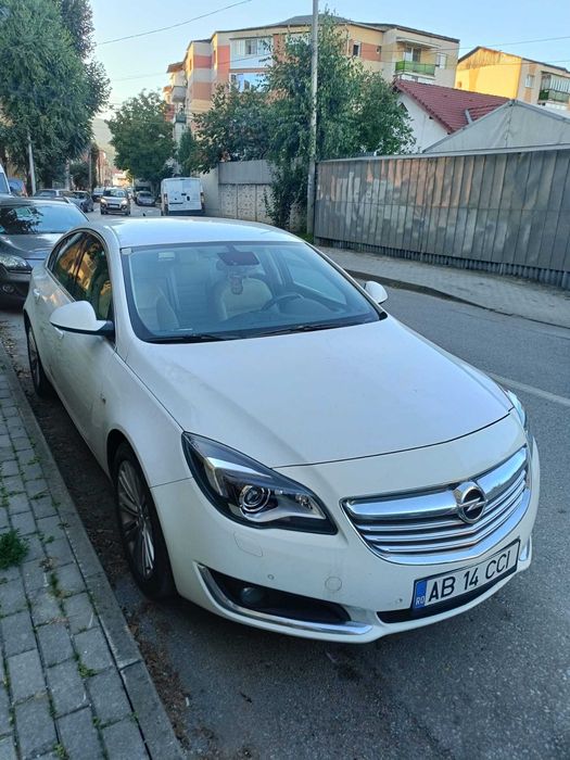 Opel INSIGNIA 2014
