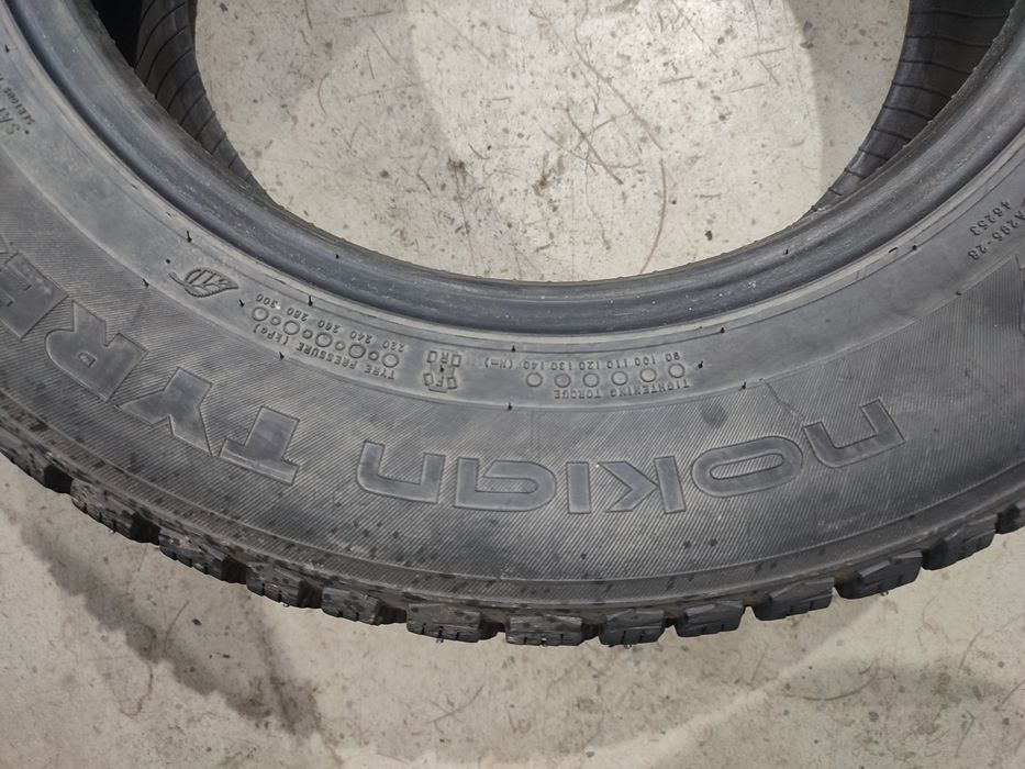 Продам комплект резины 195/65/15