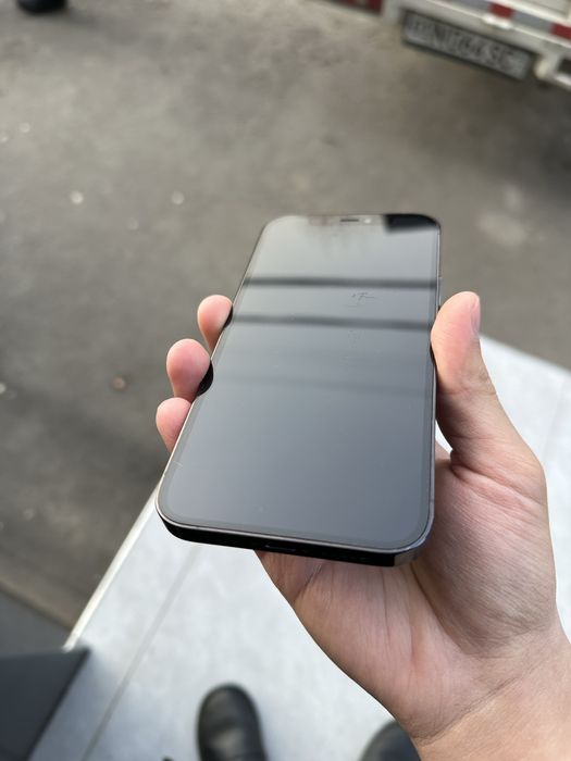 iPhone 12 pro гарантияси бор