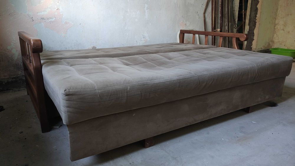 Срочно сотилади: Диван