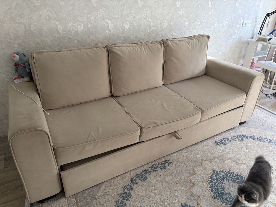 Продам большой диван