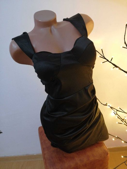 Rochii de seară, mărimea S.