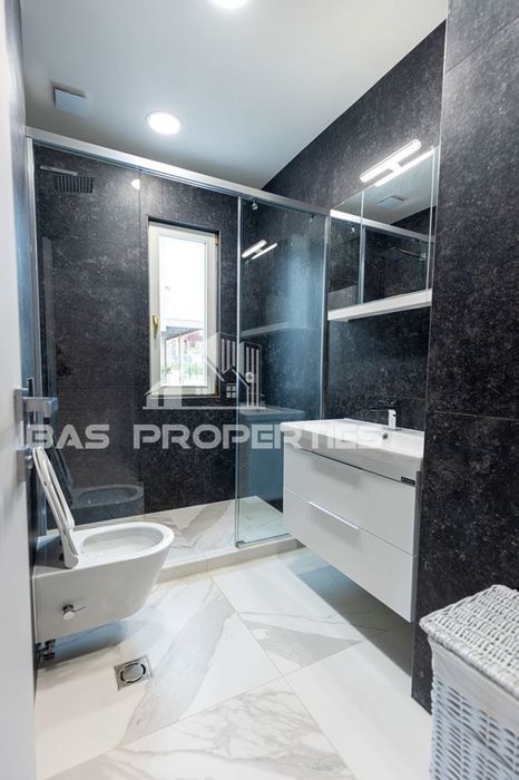 Продава се Къща в София, Бояна - 452 кв.м за 2423 €/кв.м - Снимка #2