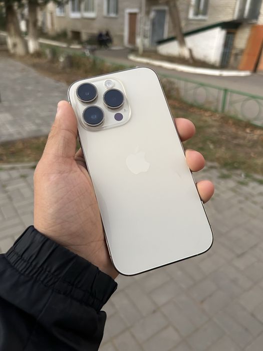 Айфон 14 про в идельном состояний