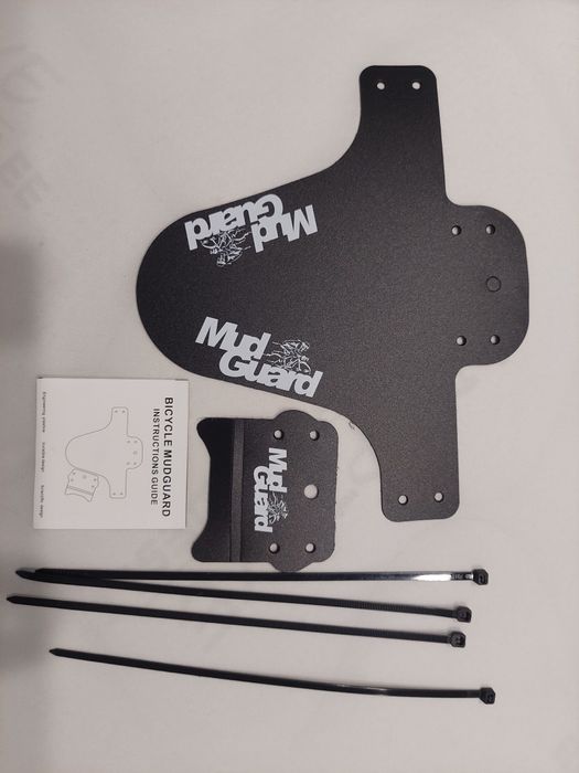 Слънчеви очила, гердани, чантички, ключодържател, домашни обувки