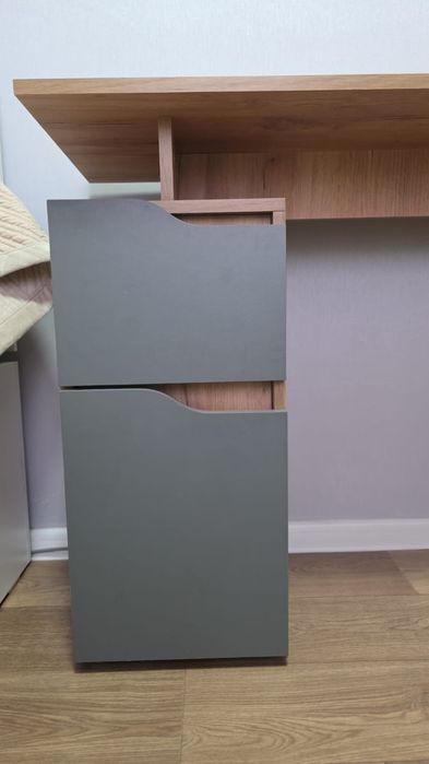 Продам стол компьютерный