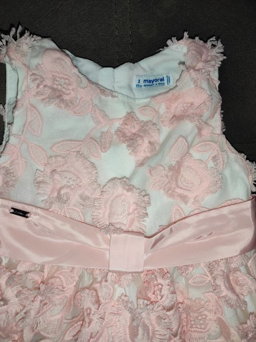 Официални роклички използвани за кръщенка