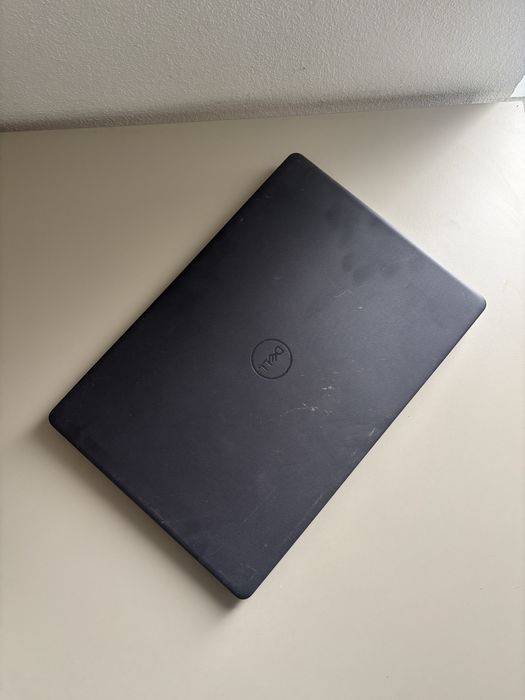 Dell Vostro 15• Procesor i5-11th Gen• SSD 512gb• 15,6” Full HD