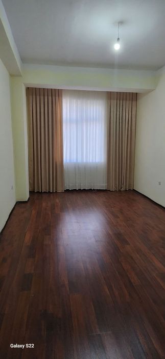 Шахар марказидан квартира сотилади 4 хонали 183кв.м.