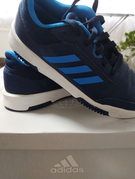 Адидас маратонки 37 1/3