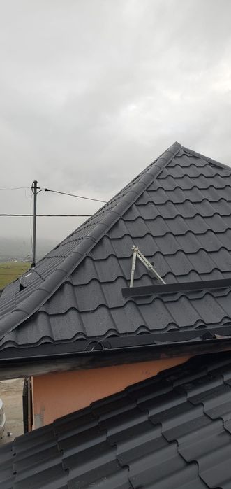 Montaj Acoperisuri si mici reparati de urgentă tiglă metalica
