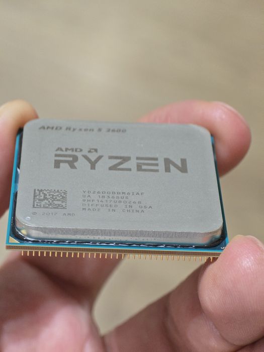 Procesor AMD Ryzen 5 2600 + Cooler stock