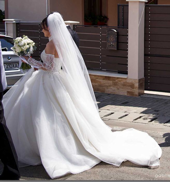 Vand rochit de mireasa 2 in 1 : sirena + printesa