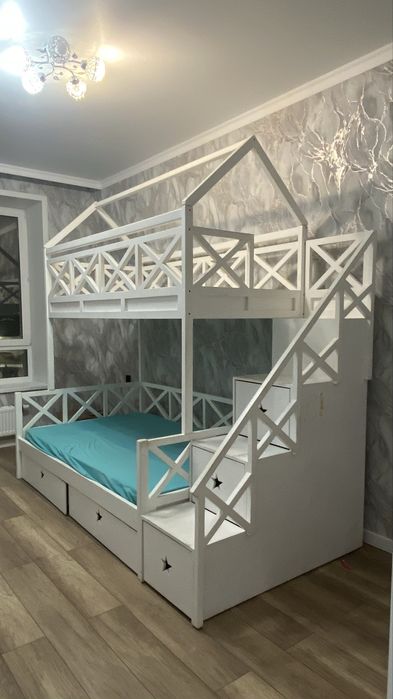 Кровать двухярусная