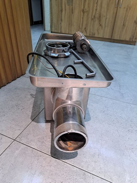 Мясорубка 7 млн сумга сатылады.