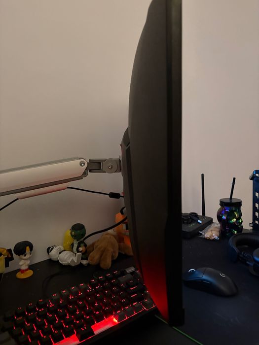 Monitor gaming curbat MSI G27CQ4 E2 27inch