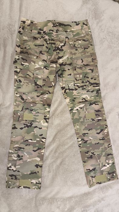 Pantaloni airsoft multicam