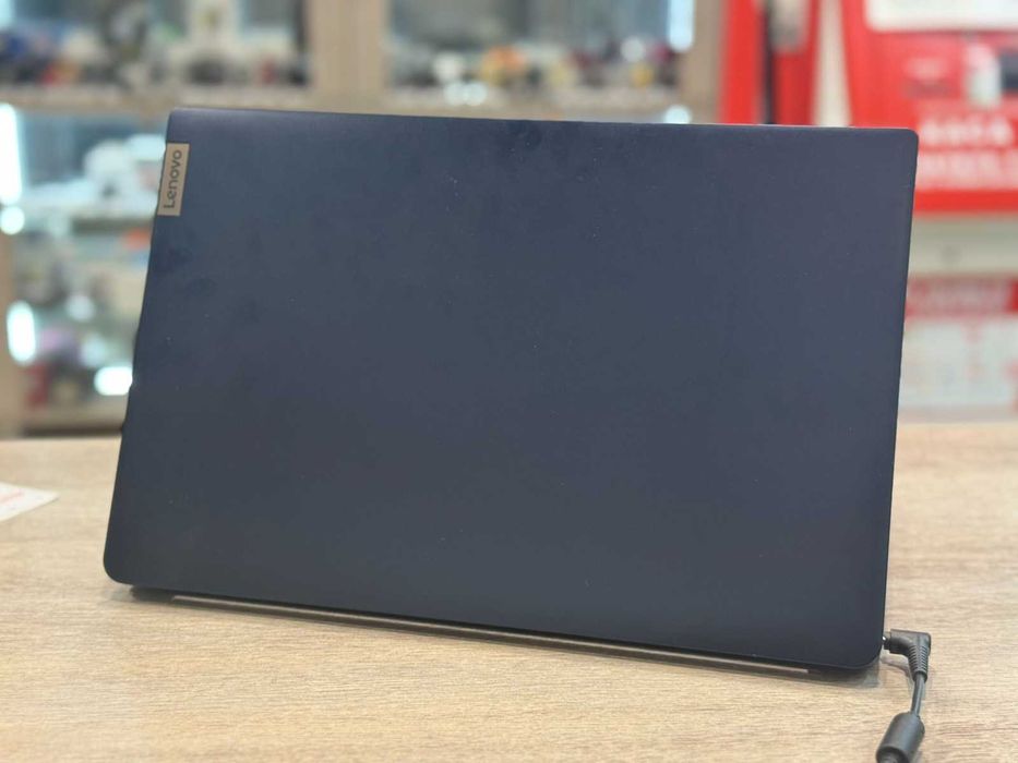 Lenovo IdeaPad 1i 15" – Intel Celeron N4500 / 8GB RAM / 477GB SSD