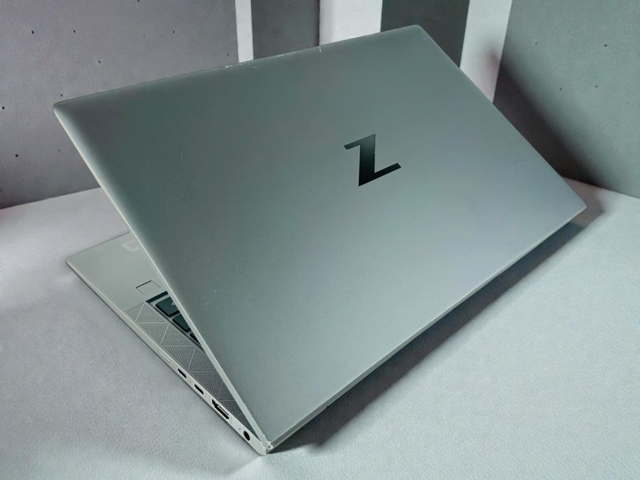 Лаптоп HP Z book Firefly 14 G8 14' FHD Core i7-1165G7 16RAM 256GB Nvidia T500 Гаранция!