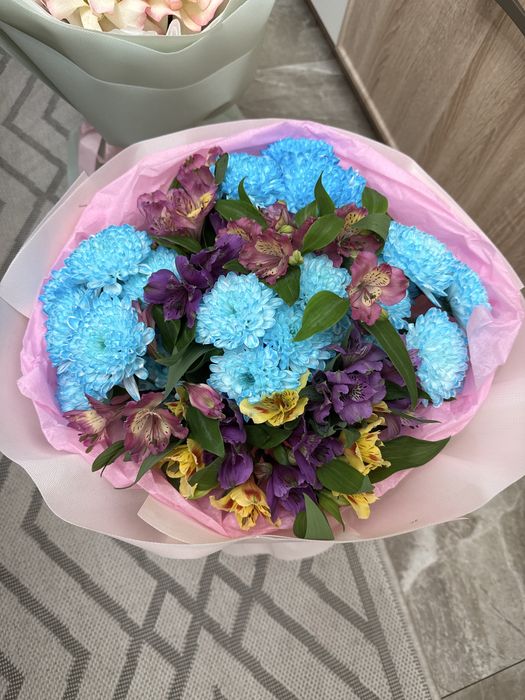 Цветы. Хризантема и Альстромерия