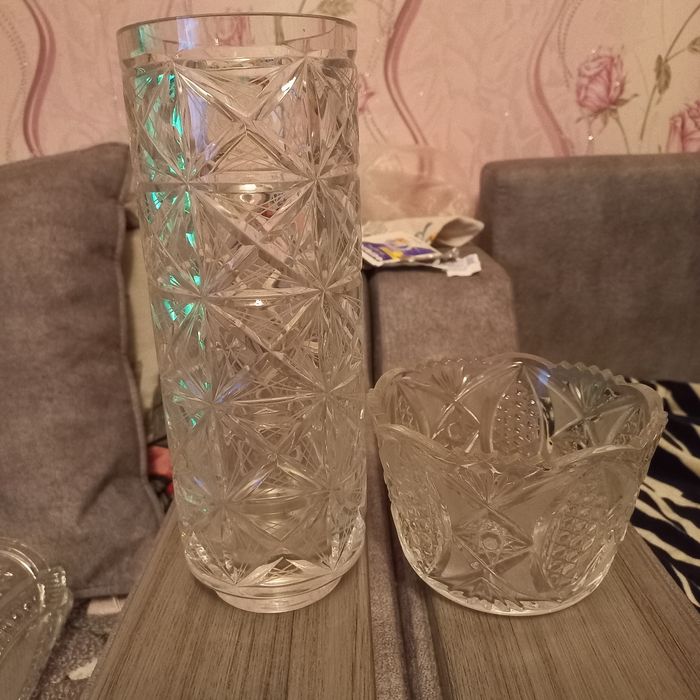 Продаю вазы хрустальные советские