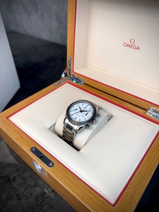 Omega Speedmaster 57 - GIULIAN Sofia