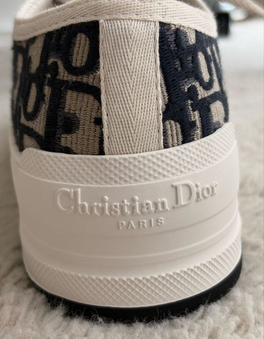 Sneakers Dior Walk’n’Dior (pe comanda, disponibili in mai multe culori)