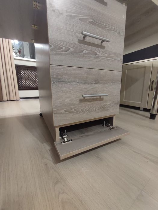 Продам стол раздвижной