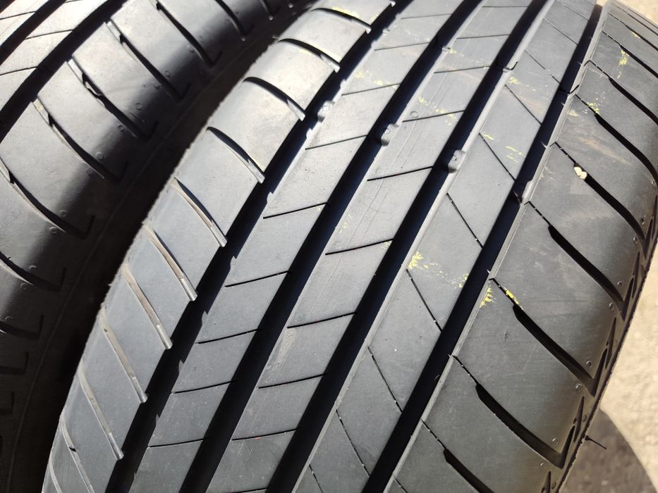 215/60/17" 2бр Bridgestone turanza t005,dot1724,7mm