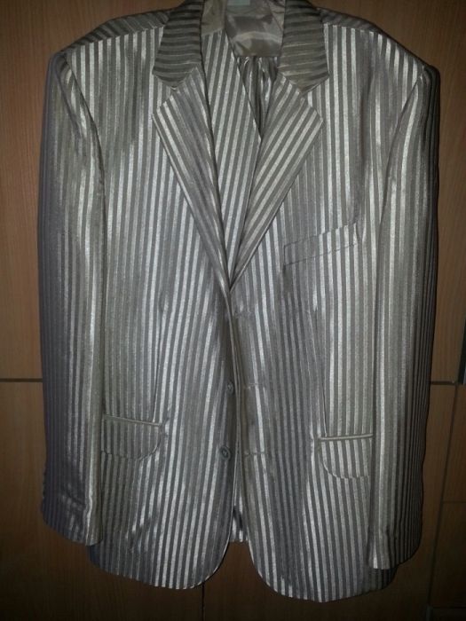 Costum mire deosebita