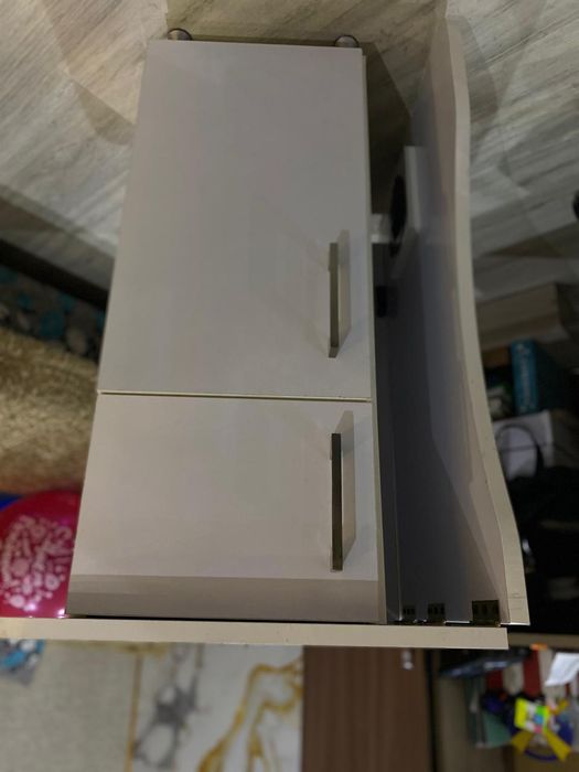 Продам стол для мастера маникюра