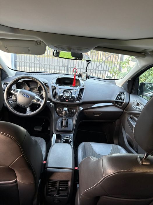 Ford kuga 4×4 St line titanium full