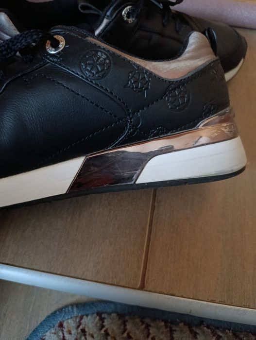 Маратонки guess 38