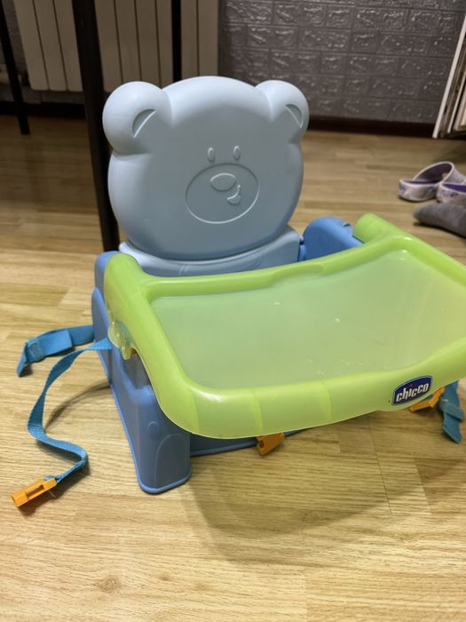 Детский стол для кормления chicco
