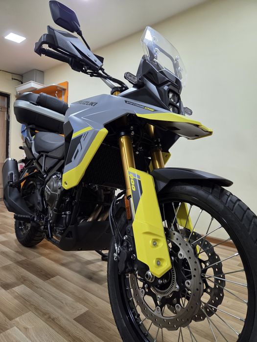 Vând Suzuki V-strom 800de