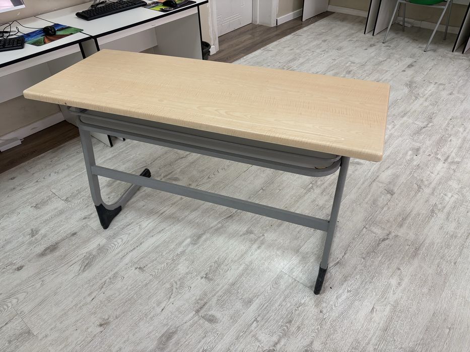 Парта орындықтарымен