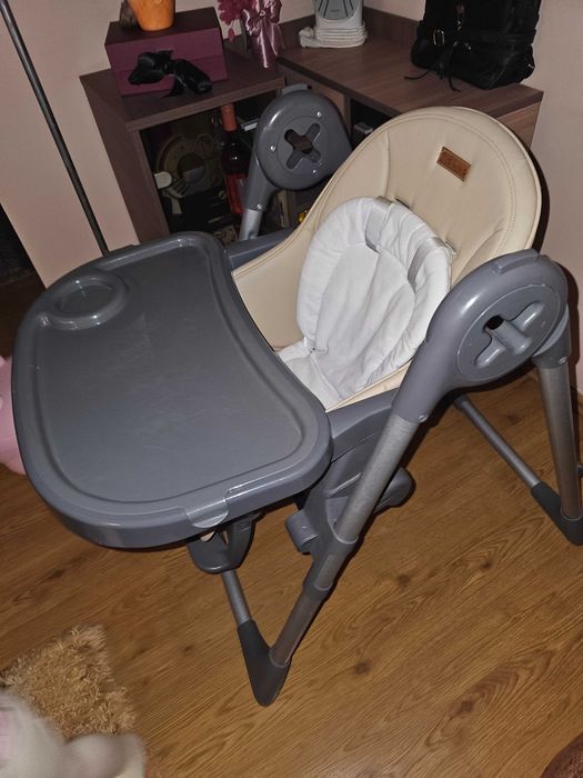 Scaun de masă bebe ONINO – stabil, confortabil, stare excelentă