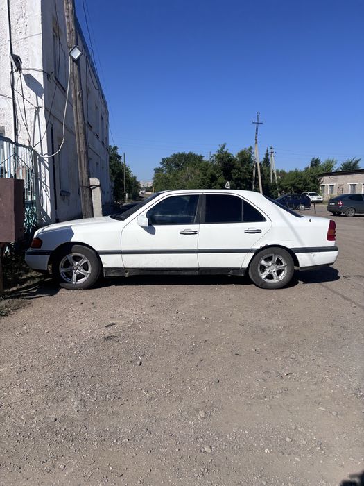 Мерседес-бенз w202